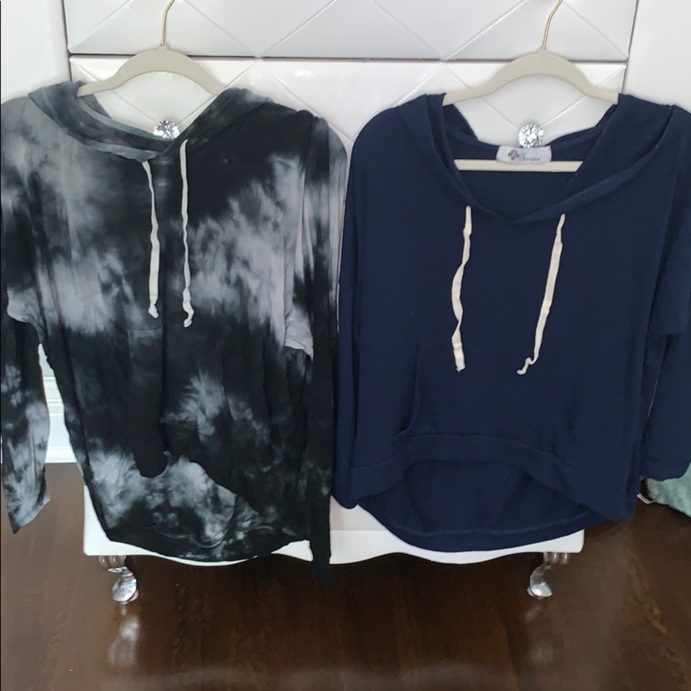 Bundle of 2 long sleeves